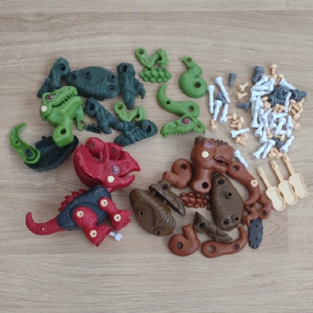 Dinosaur Build & Play Toy Logic Trio